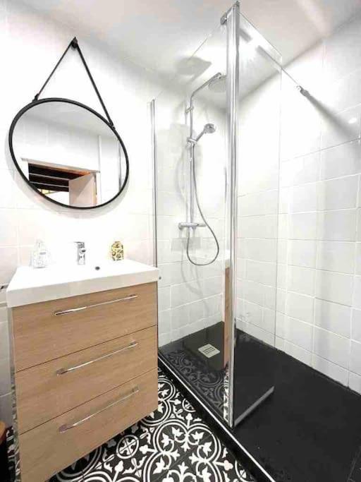 Jolie Mini Maison Lovely Tiny House Витри сюр Сен Екстериор снимка