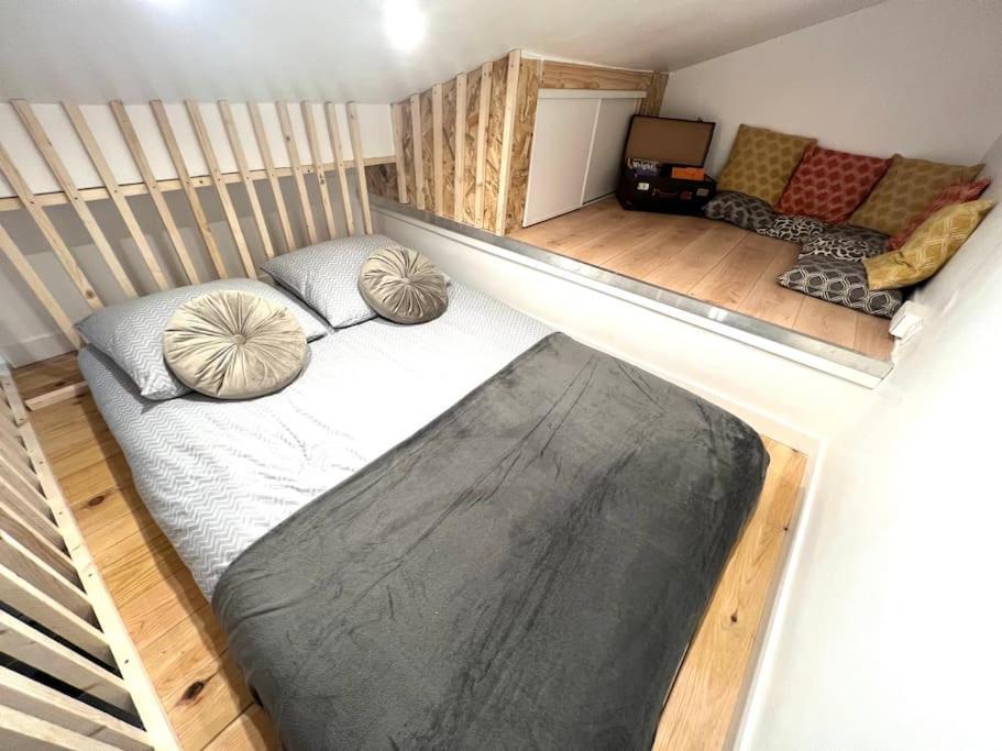 Jolie Mini Maison Lovely Tiny House Витри сюр Сен Екстериор снимка