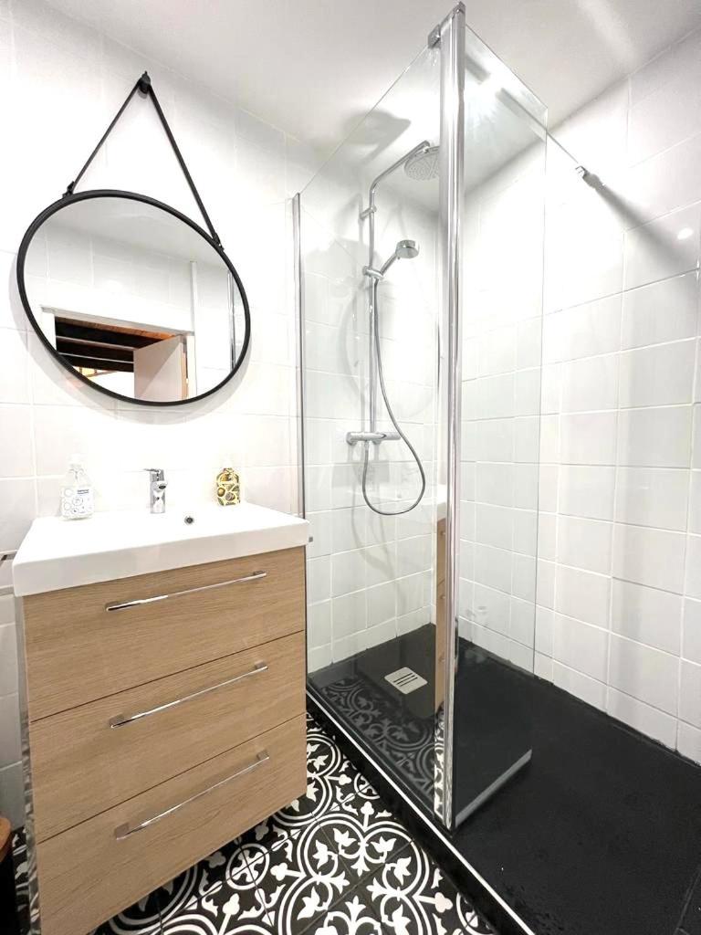 Jolie Mini Maison Lovely Tiny House Витри сюр Сен Екстериор снимка