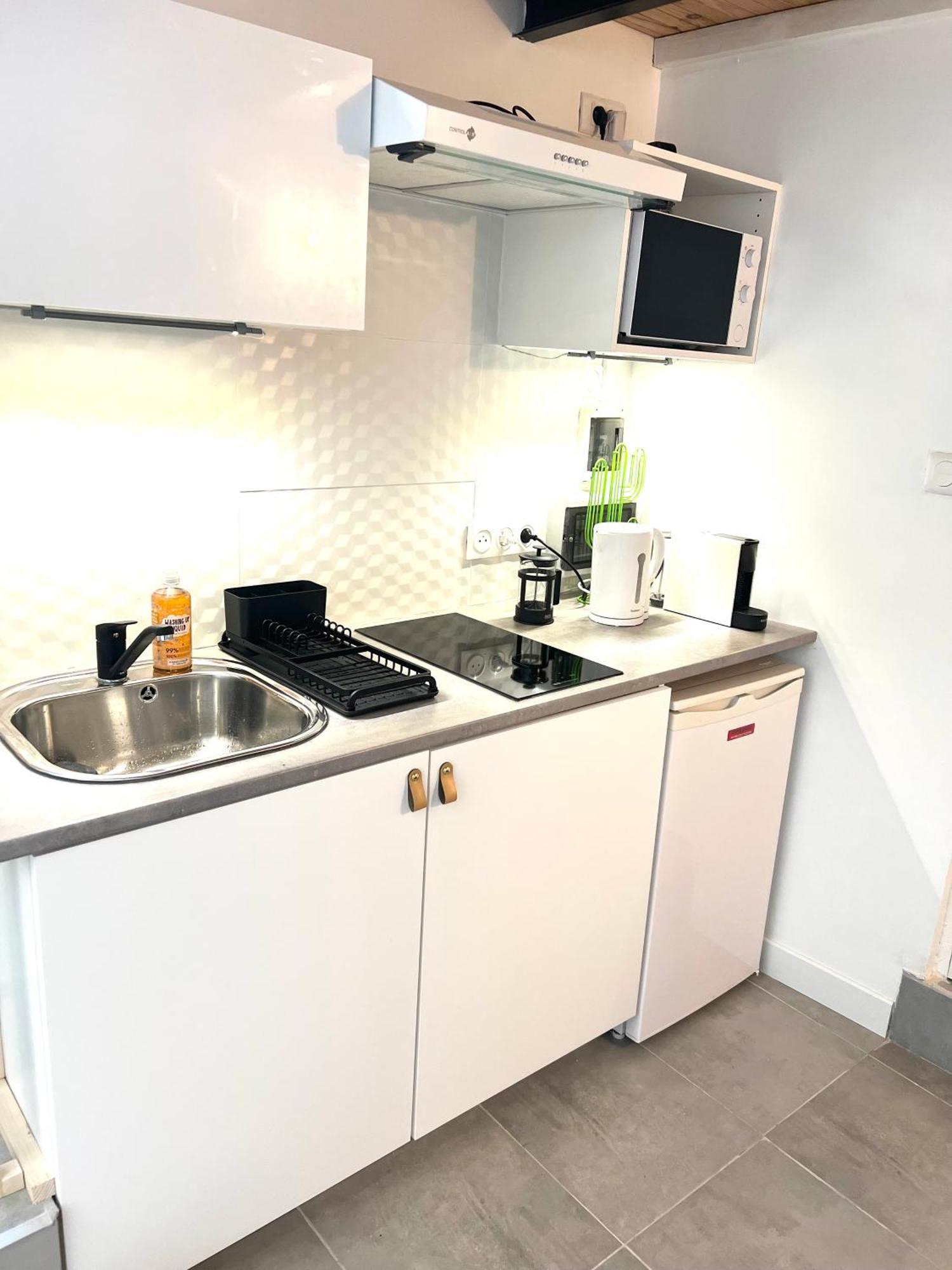 Jolie Mini Maison Lovely Tiny House Витри сюр Сен Екстериор снимка
